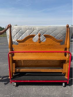 Queen bed frame &mattress
