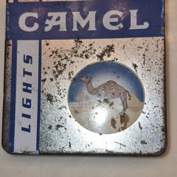 Camel Light Tin Vintage