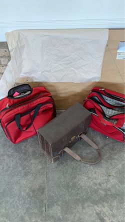 3 Travel bags
