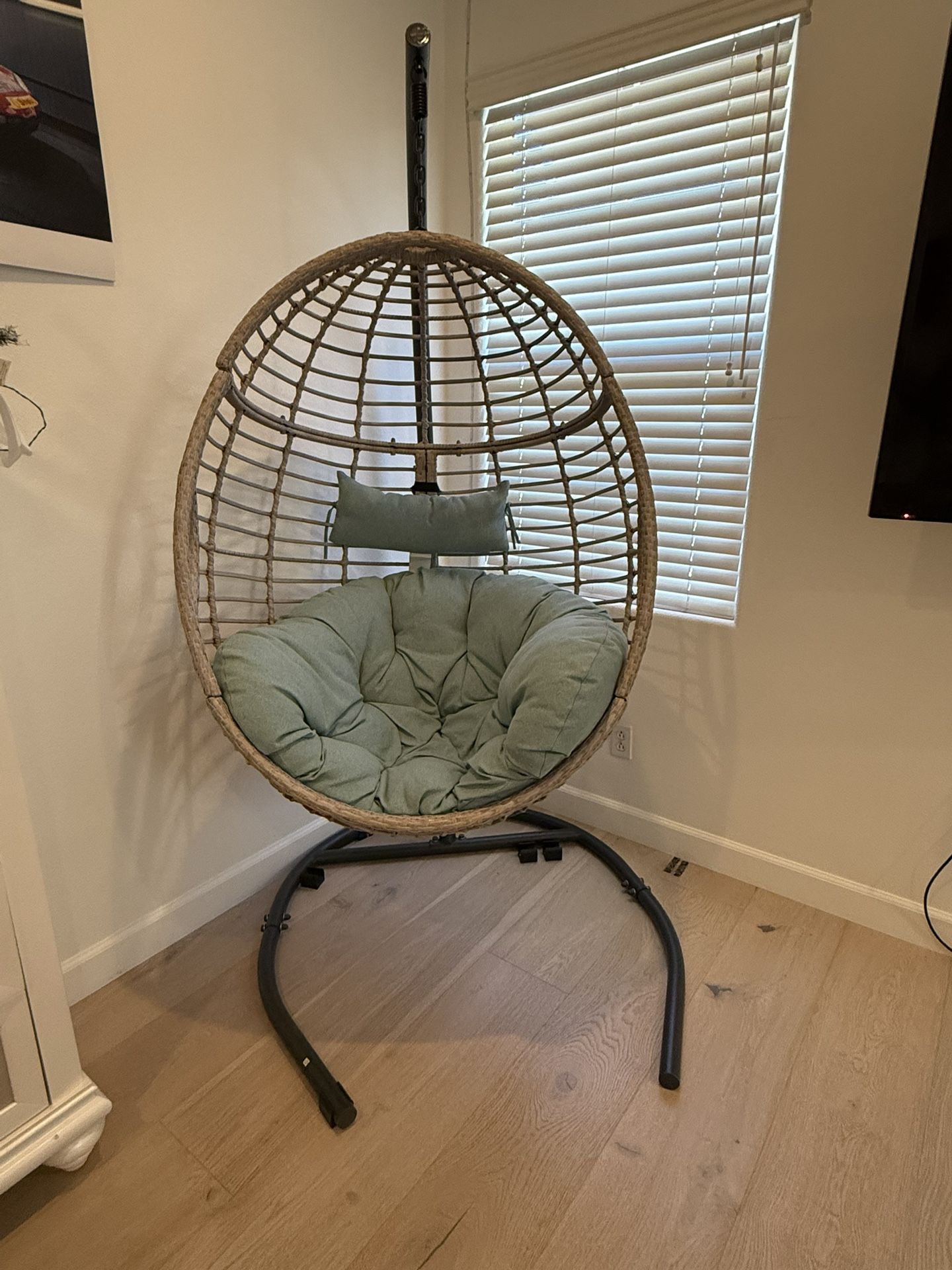 Hanging Chair 
