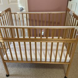 Foldable Baby Crib