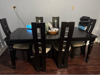 Dinning table 6 chairs