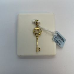 14k Gold Diamond Key Pendant. New.