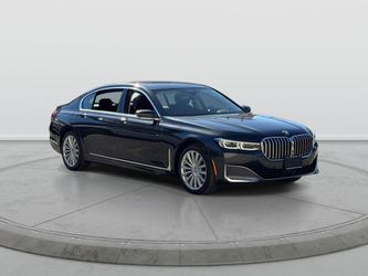 2022 BMW 740
