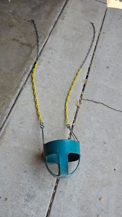 Kid swing