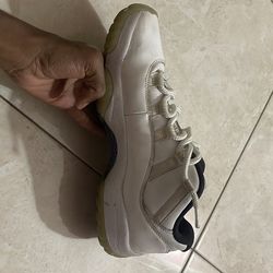 Nike Air Jordan 11 Retro Low "Legend Blue"