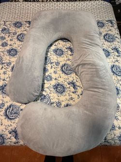 Pregnancy pillow