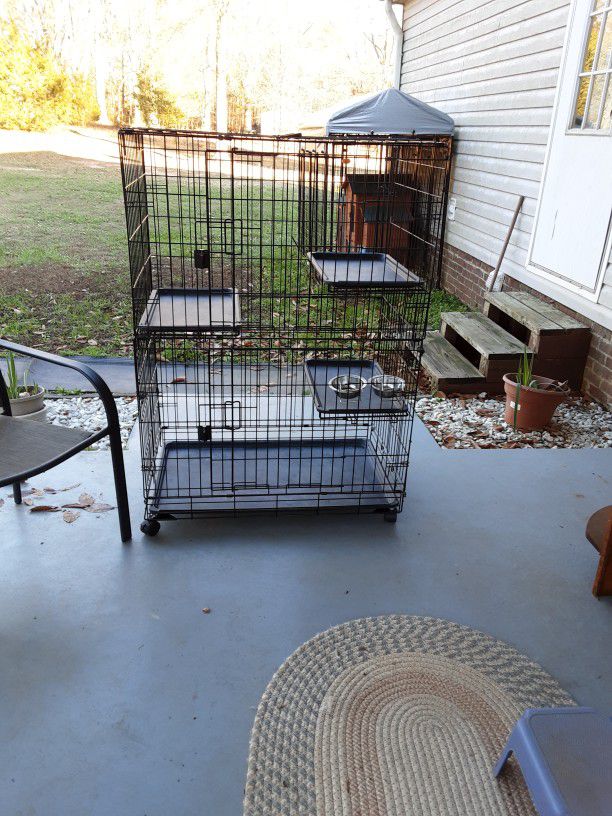 CAT  PLAYPEN/ SMALL  ANIMAL CAGE
