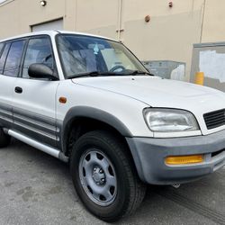 97’ Toyota RAV4 All Wheel Drive Excellent Condition 