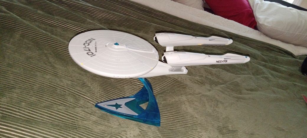 Original Mint Condition Factory Star Trek Uss Enterprise Ncc-1701-D
