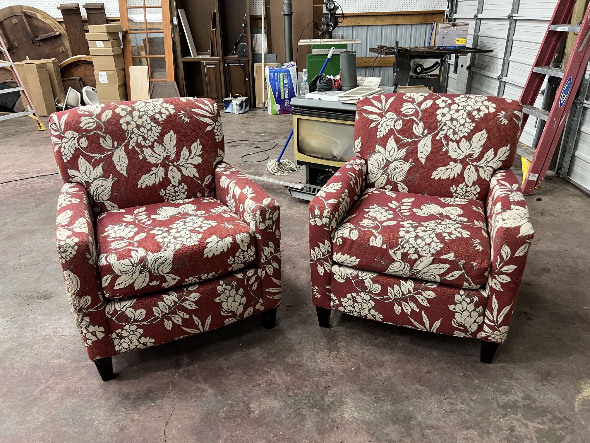 Free Matching Chairs