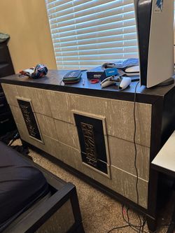 King size bedroom set