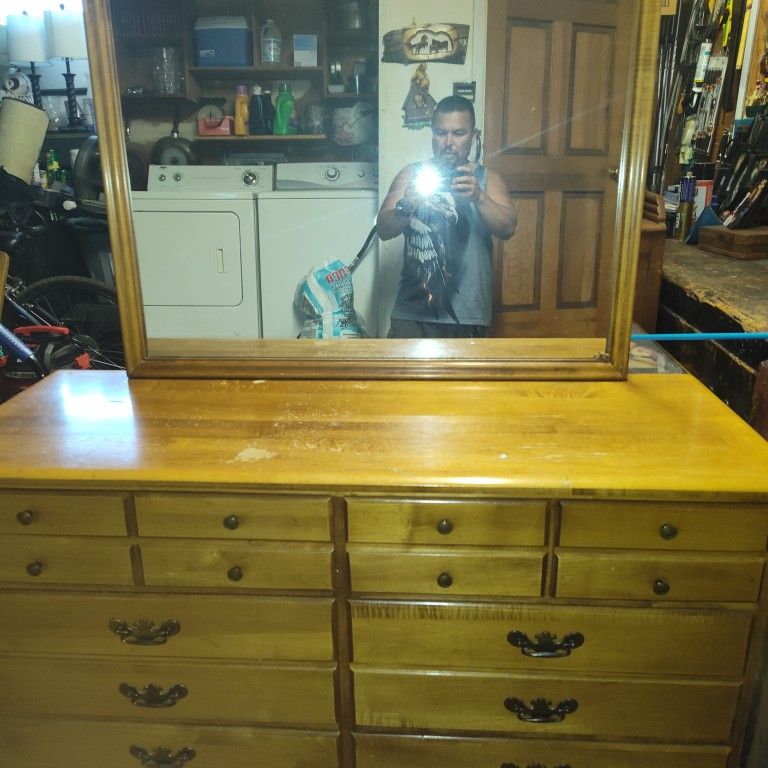 Dresser And Lamp Table