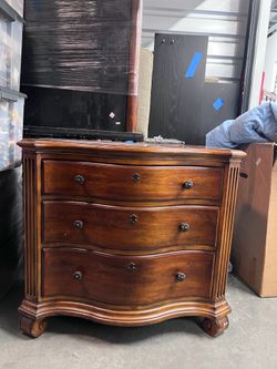 Vintage/Antique 3 Drawer Dresser