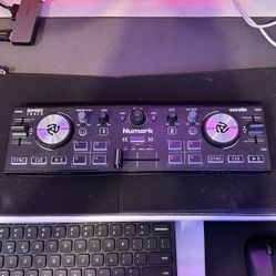 Numark DJGO2 Touch Mixer