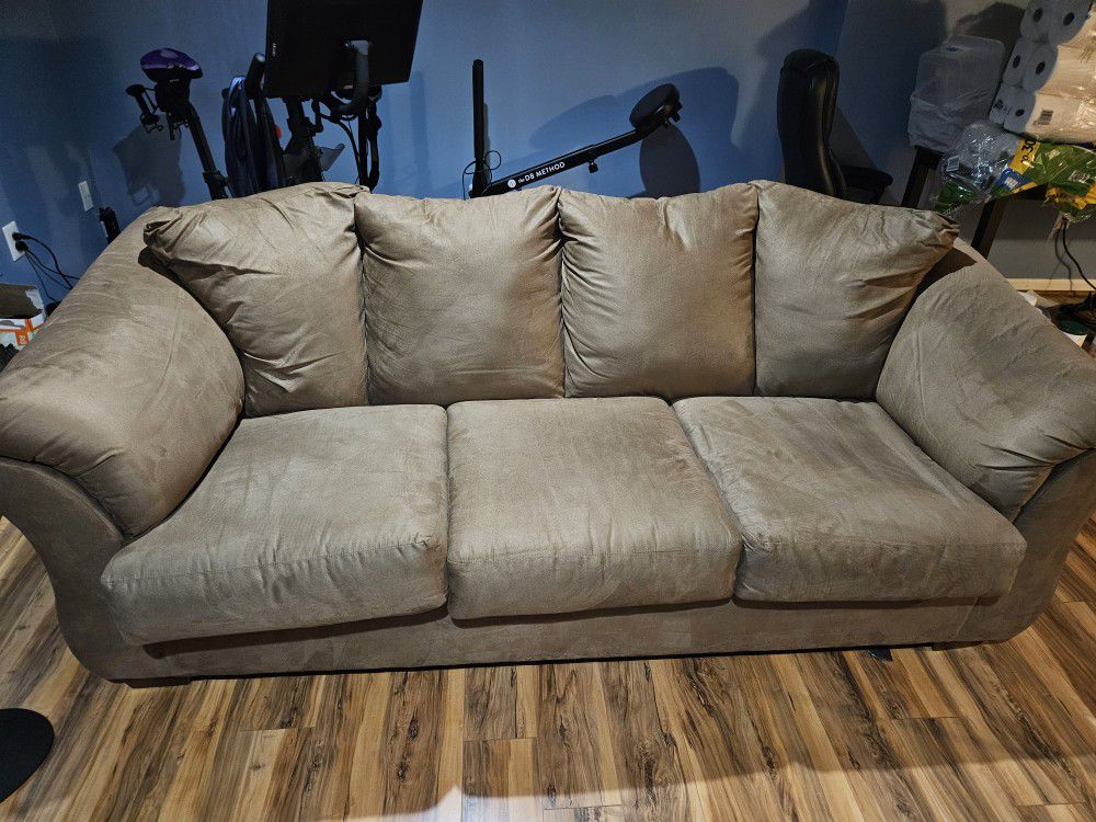 Sleeper Couch - Ashley Furniture (Like New)