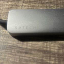 Safety Tech 6 Outlet  Docking Bayr.   I 