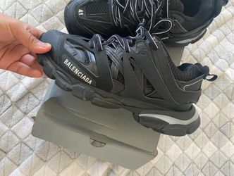 Balenciaga tracks LED
