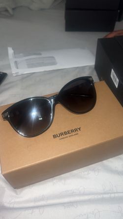 Women’s New Burberry Sunglasses (original)