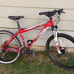 TREK 6 series BIKE