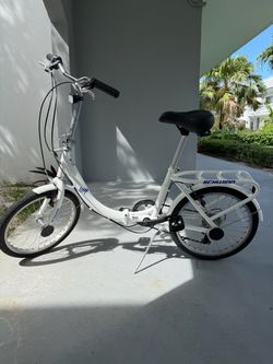 Swing Loop folding Bike - Excellent Condition - Like New