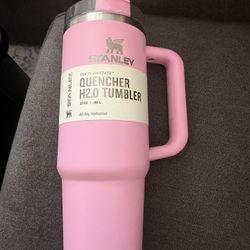 Stanley Quencher H2.0 30oz Flowstate Quencher Tumbler - Sizzling Pink Rare NEW