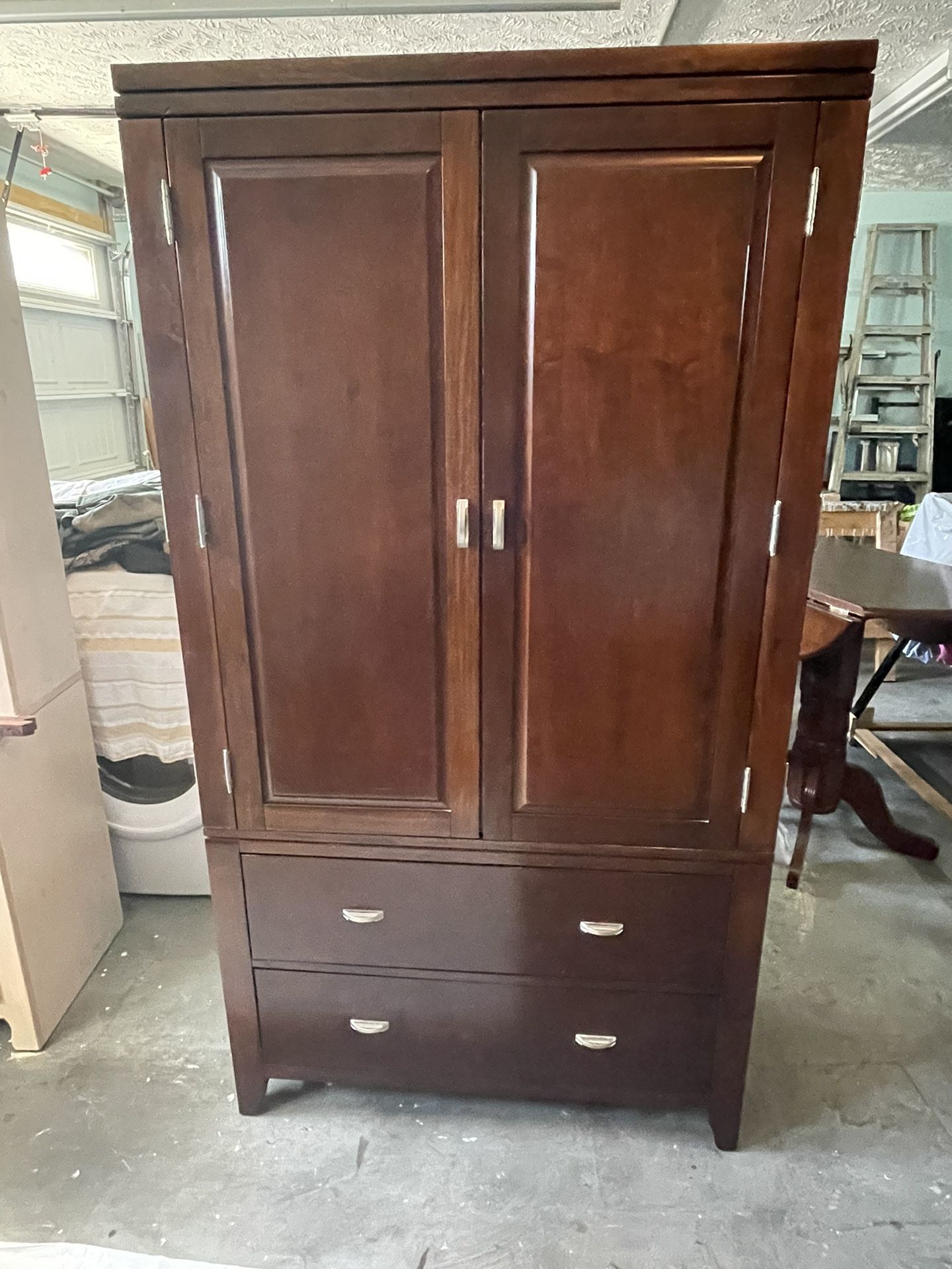 Dresser / Cabinet $120
