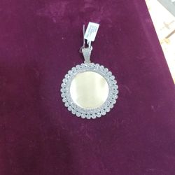 10k Gold Diamond Pic Pendant 