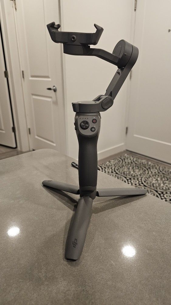 DJI Osmo Mobile 3