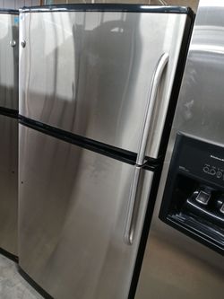 GE stainless steel top freezer refrigerator - Free delivery