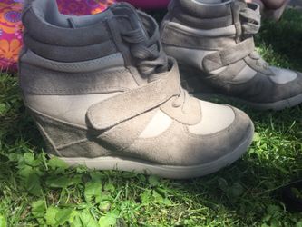 Cream wedge sneakers