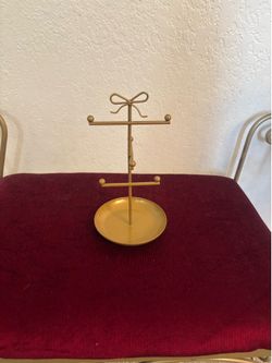 Jewelry stand gold color
