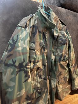 CAMO COAT SZ.LARGE
