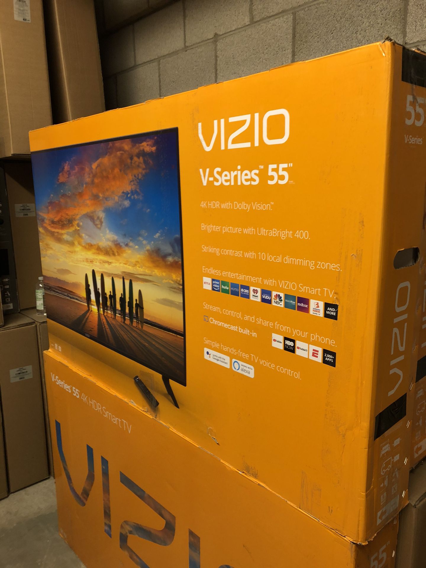 VIZIO 55 INCH 4K HDR SMART TV! Pickup only, 3 month guarantee. Comes with legs and remote. Netflix, Disney+ and more!