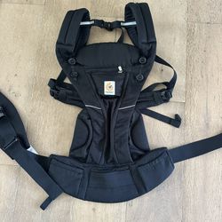 ergobaby Omni Breeze carrier