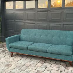 Sofa Rooms To Go…. Delivery Extra 