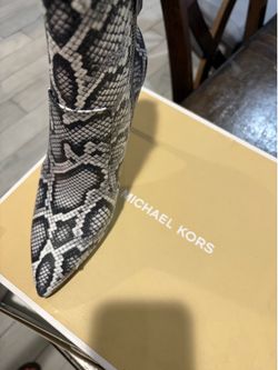 MK boots