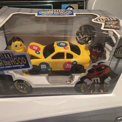 MM'S UNDER THE HOOD CANDY DISPENSER 