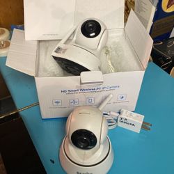 HD smart wireless PT camera connect to cell phone