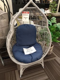 Patio Standing Basket Chair