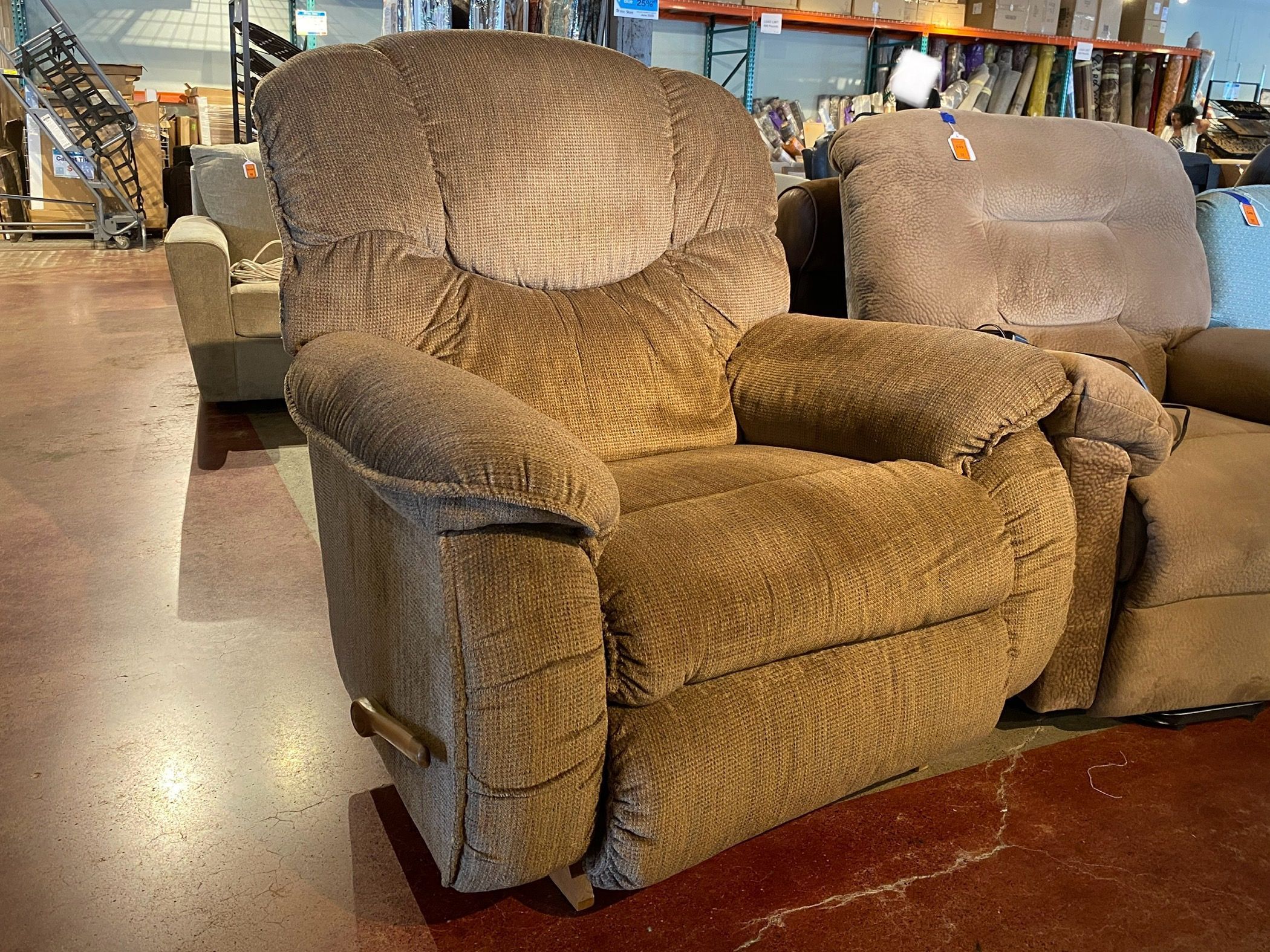 LA-Z-BOY Light Brown Big & Tall Manual Recliner Armchair