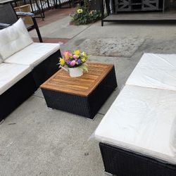 Outdoor Patio Set In Lake Elsinore 