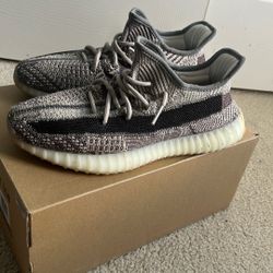 Yeezy Boost 350 V2 “Zyon” (FZ1267), size 8, Barely Worn/ W Box