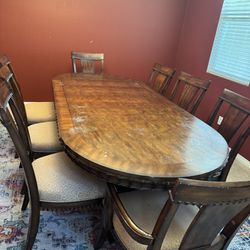 Formal Dinning Table And Chairs 