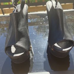 Stylish Black Wedge Heels