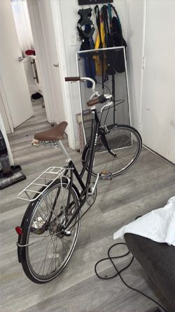 Linus Dutchi 3  Cruiser Bike Black new!!