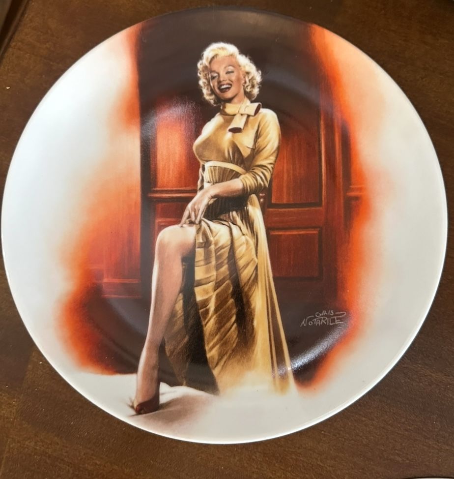 Collection Of Marilyn Monroe Plates