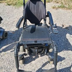 Quantum Q6 Mobility Scooter