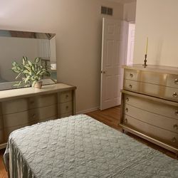 Twin Size Bedroom Set 