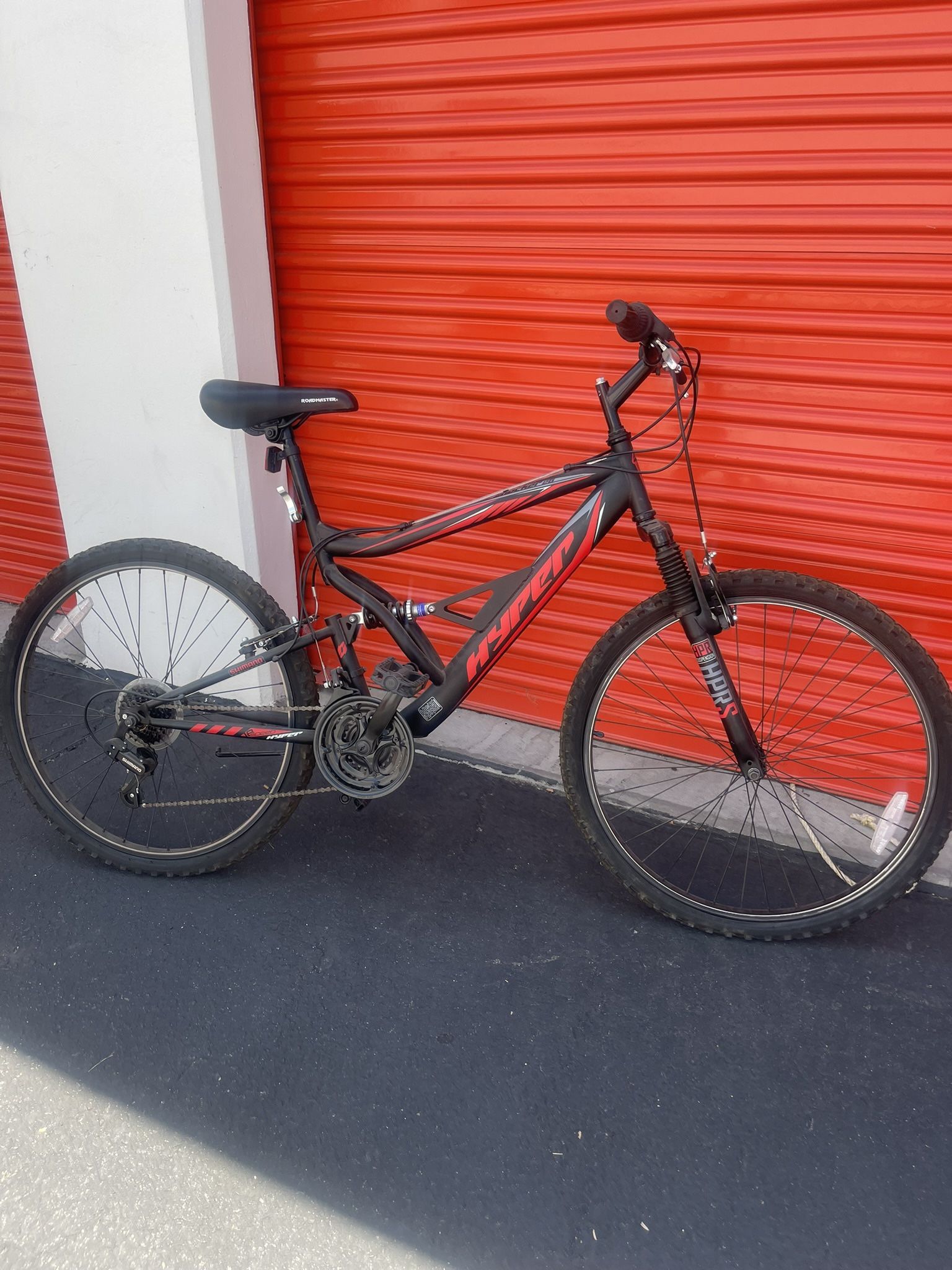 Hyper shocker 26 Roadmaster Granite Peak 18 Speed AS IS
